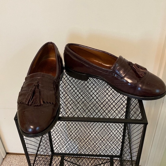 Allen Edmonds Other - ALLEN Edmonds Bridgeton Burgundy Tassel Loafer. 10.5D.